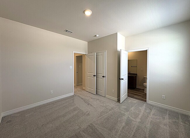 Foto del edificio - 1166 Lindsey Dr