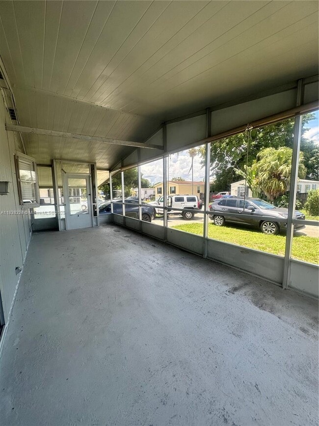 Foto del edificio - 11886 Anchorage Way