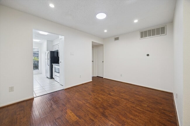 Building Photo - 2120 El Paseo St