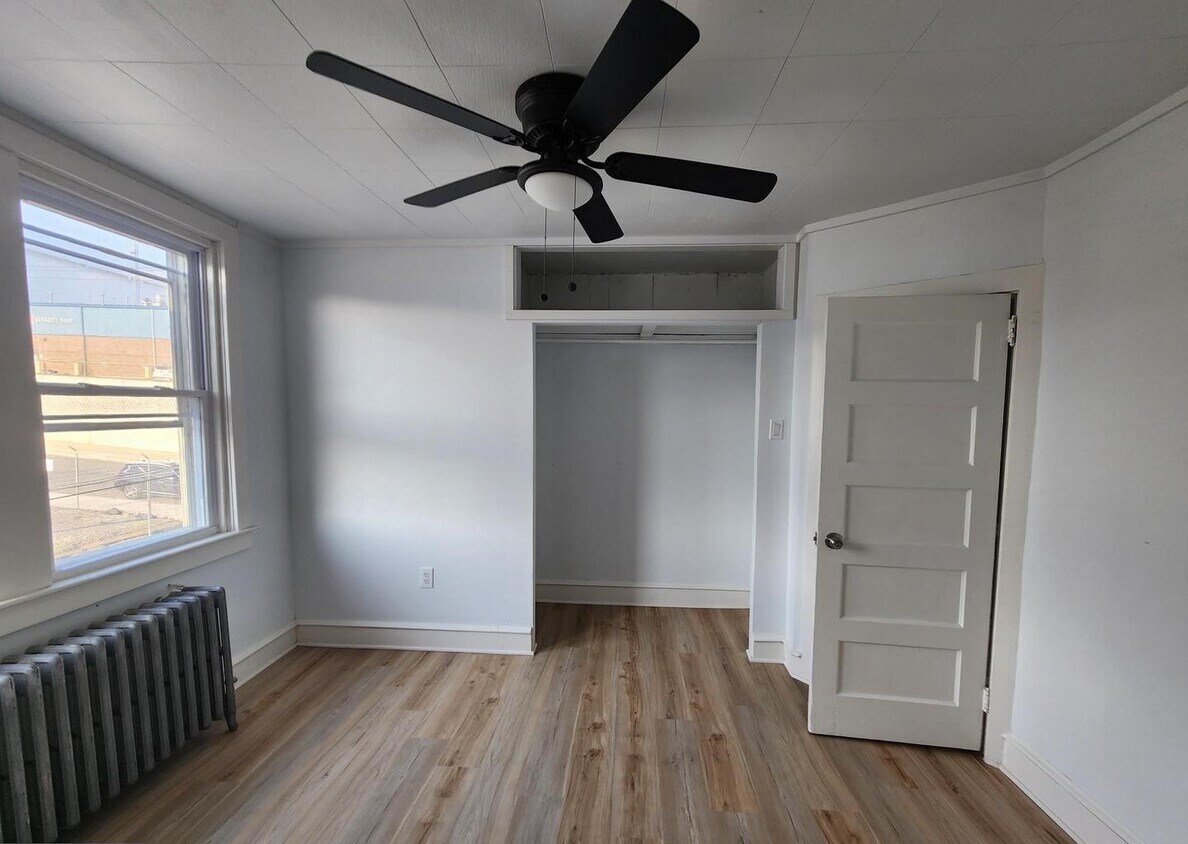 Foto principal - 306 W Courtland St