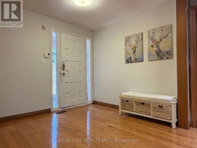 Building Photo - 14 Empringham Crescent