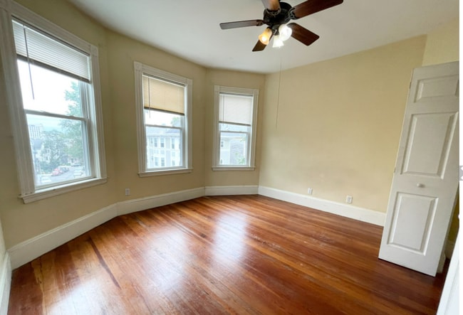 Foto del edificio - 112 Hillside St