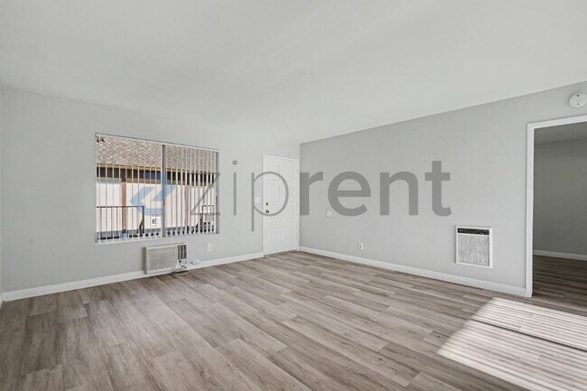 Building Photo - Unit 17