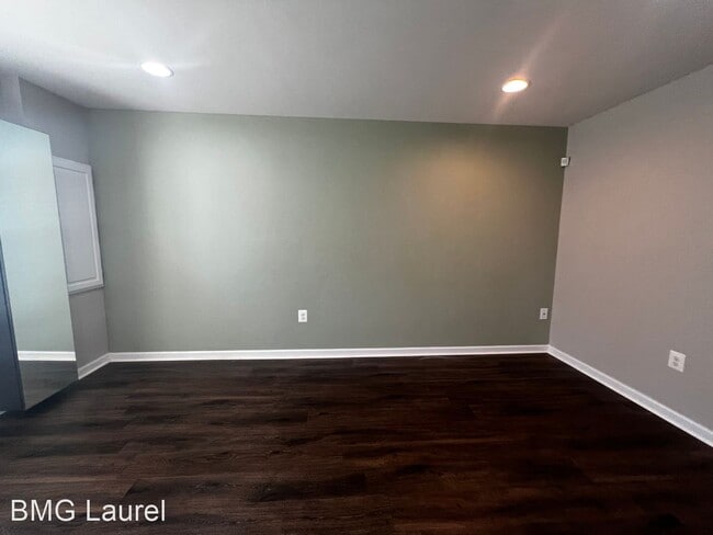 Building Photo - 4 br, 3.5 bath House - 8206 Miner St