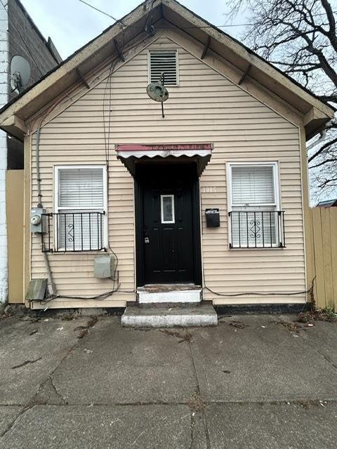 Photo - 1005 Walnut St House