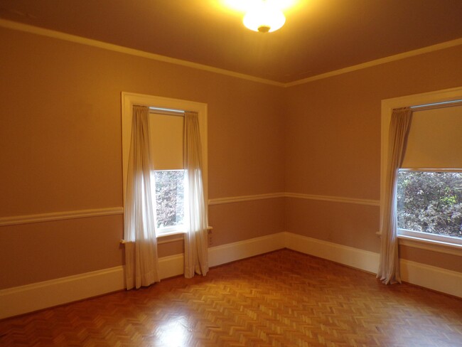 Building Photo - 3415 SW Naito Pkwy
