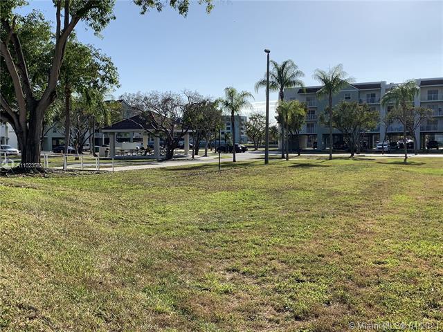 Foto del edificio - 8200 SW 210th St