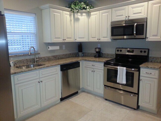 Photo - 3249 NE 10th St House