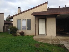 Building Photo - 1365-1367 Hobart Dr