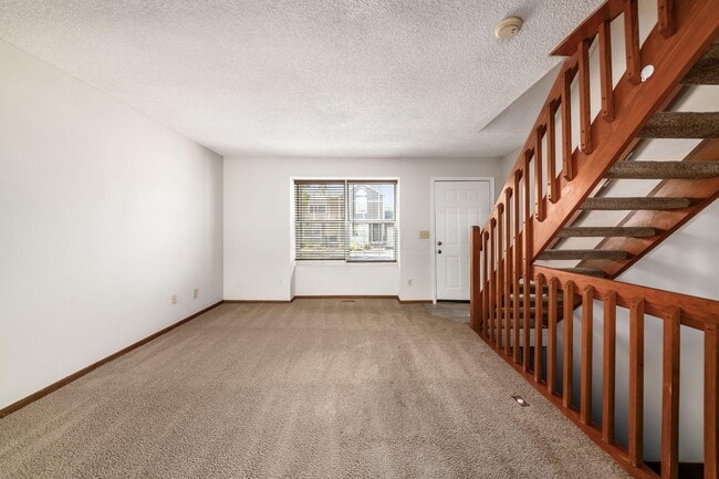Building Photo - 4901 Singleton Dr
