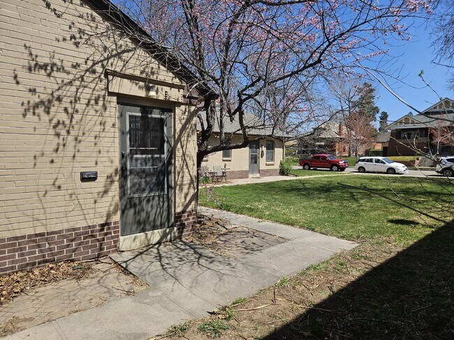 Foto del edificio - 2137 S Grant St