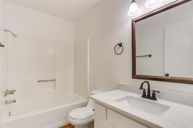 Foto del edificio - 2 Bed Duplex in Fairmount!