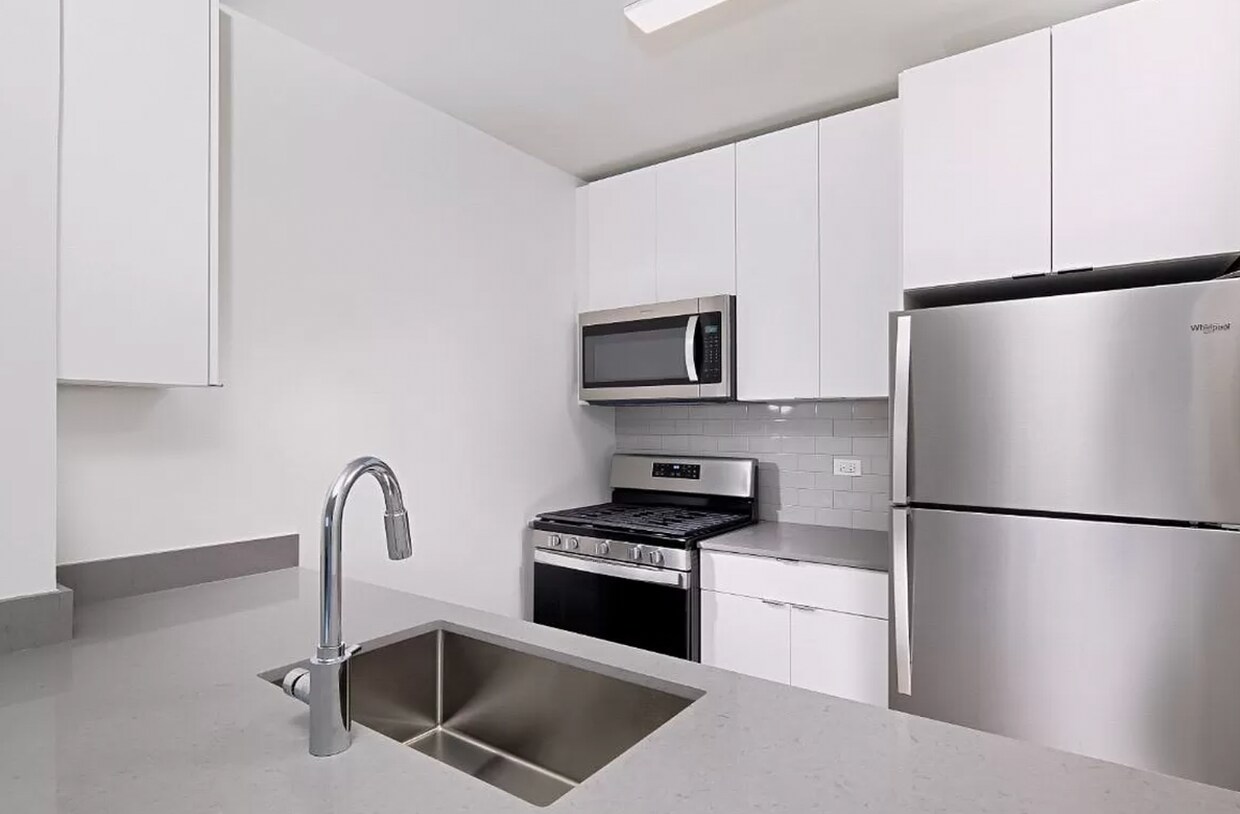 Primary Photo - 247 E 50th St