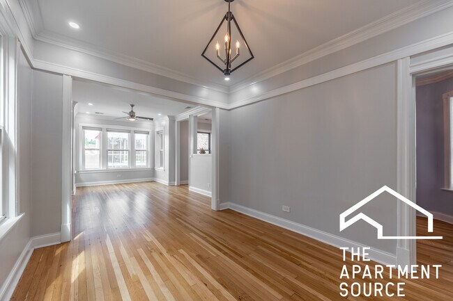 Foto del edificio - 3055 N Kimball Ave