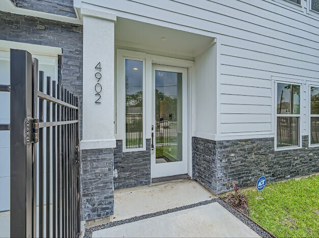 Foto del edificio - 4902 Nichols St