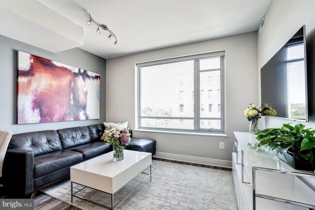 Foto del edificio - 1311 13th St NW