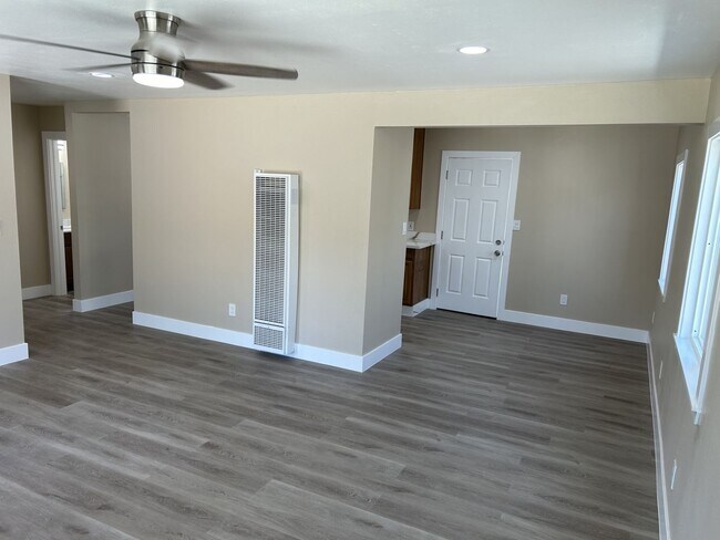 Foto del edificio - Remodeled 3 Bedroom, 2 Bath Home