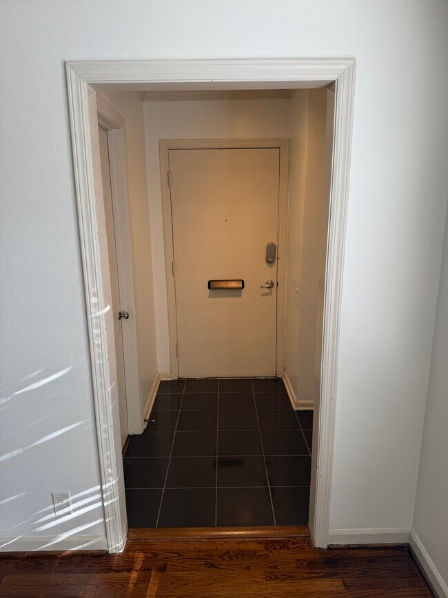 Foto del edificio - 4151 Hawthorne Ave