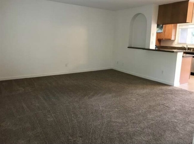 Building Photo - 1000 Estes Street, Unit 1