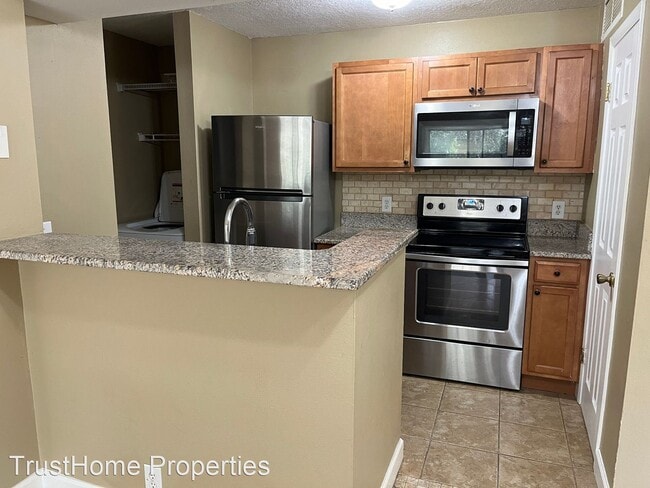 Building Photo - 1 br, 1 bath House - 345 Lakepointe Drive ...