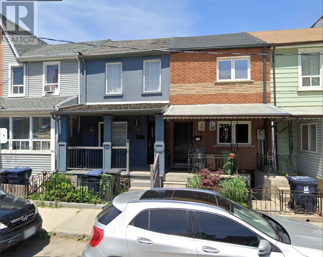 82 Wolseley St, Toronto, ON M5T 1A5 House for Rent in Toronto, ON