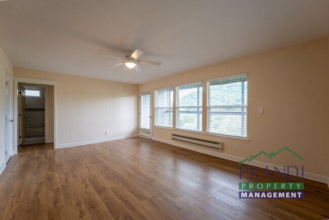 Foto del edificio - 109A Live Oak Ave