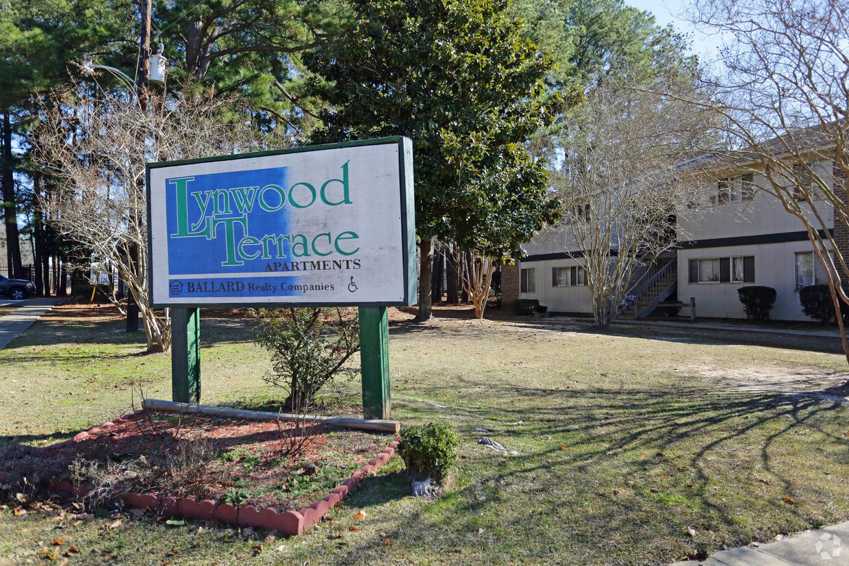 Building Photo - Lynwood Terrace Apartments