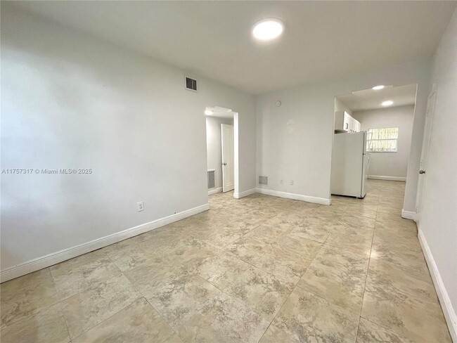Foto del edificio - 1030 Jefferson Ave