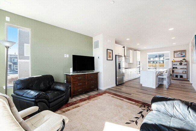 Foto del edificio - Immaculate New Build Home Available in Lit...