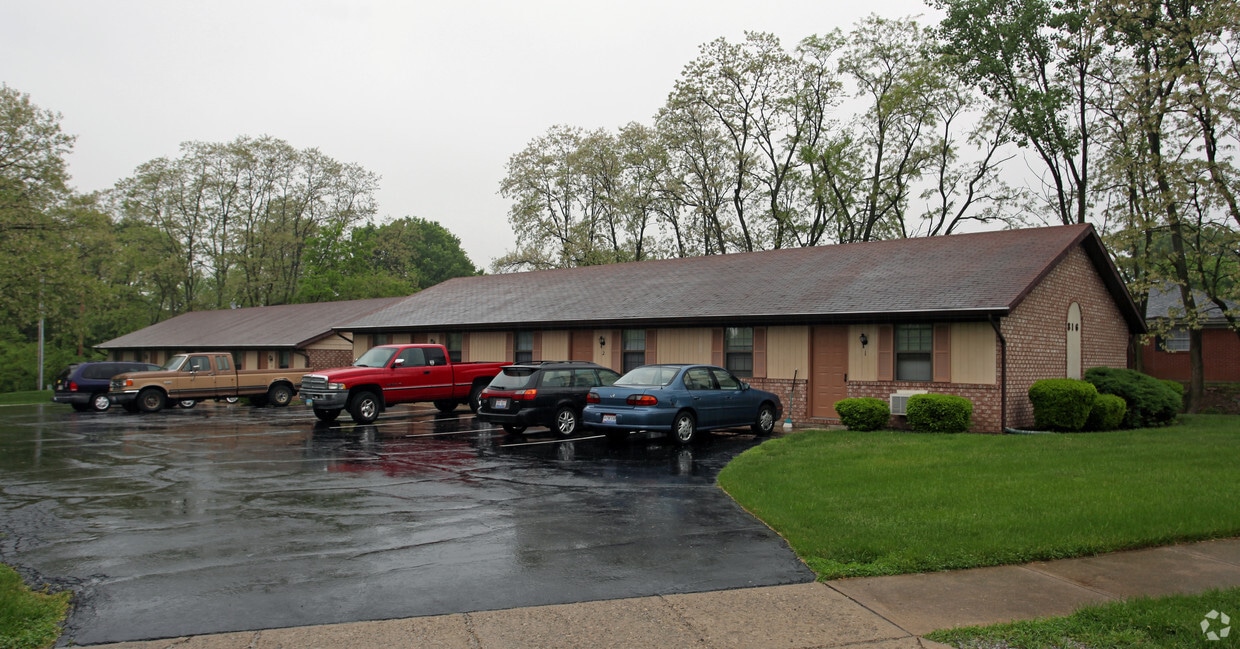 816 N Willow Glen Ave, Tipp City, OH 45371 Apartments in Tipp City
