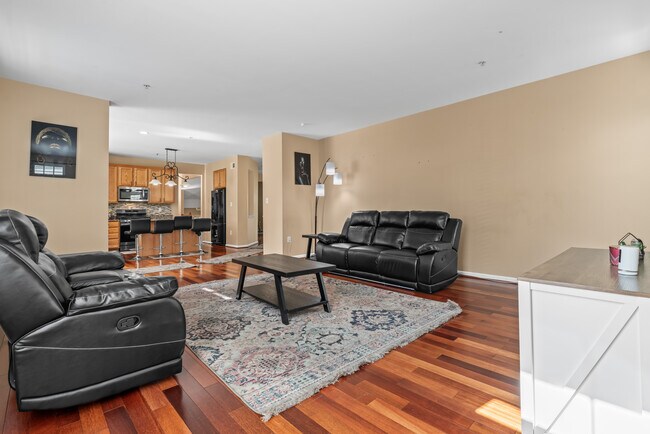 Building Photo - 14011 Westmeath Dr