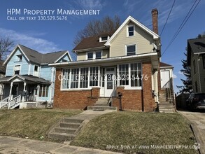 Building Photo - 116 11th St NE