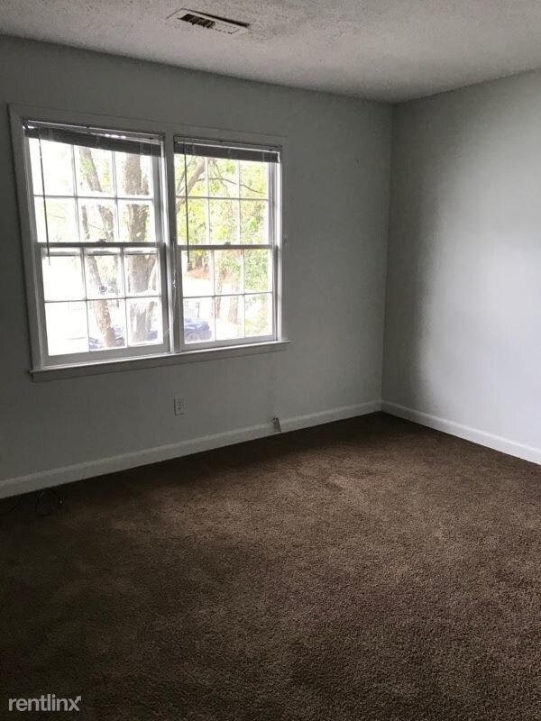 Foto del edificio - 2 br, 1.5 bath Townhome - 201 Cedar St