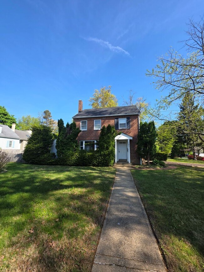 Foto del edificio - McDaniel Heights Single Family Home