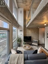 Building Photo - 1029 King St W