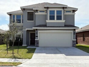 Building Photo - 16 N Soñador Dr
