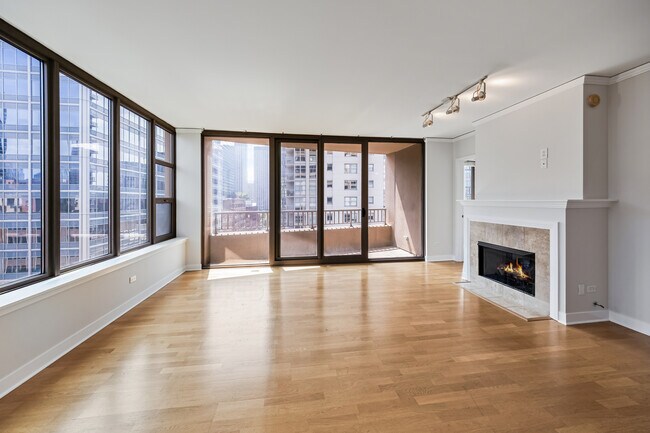 Foto del edificio - 200 N Jefferson St