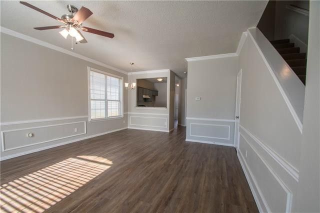Building Photo - 2120 W E Roberts Dr