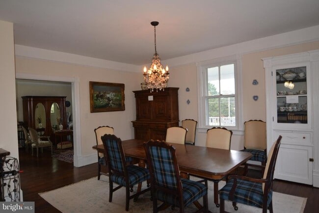 Building Photo - 6335 Cottage Ln