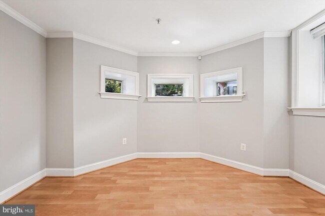 Building Photo - 1740 18th St NW