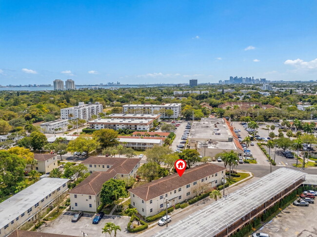 Building Photo - 715 NE 91st St