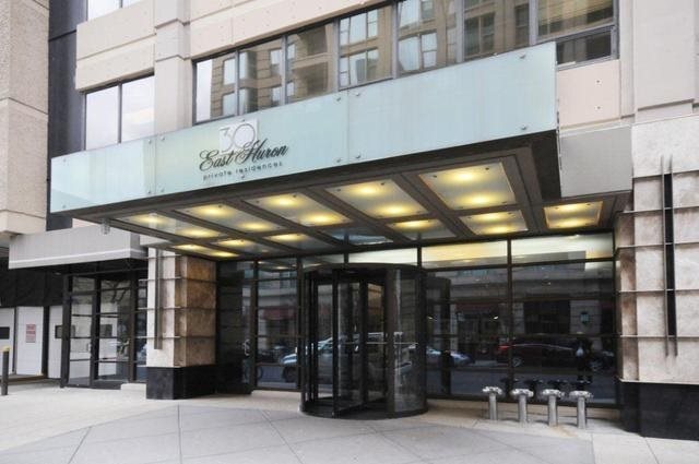 Foto del edificio - 30 E Huron St