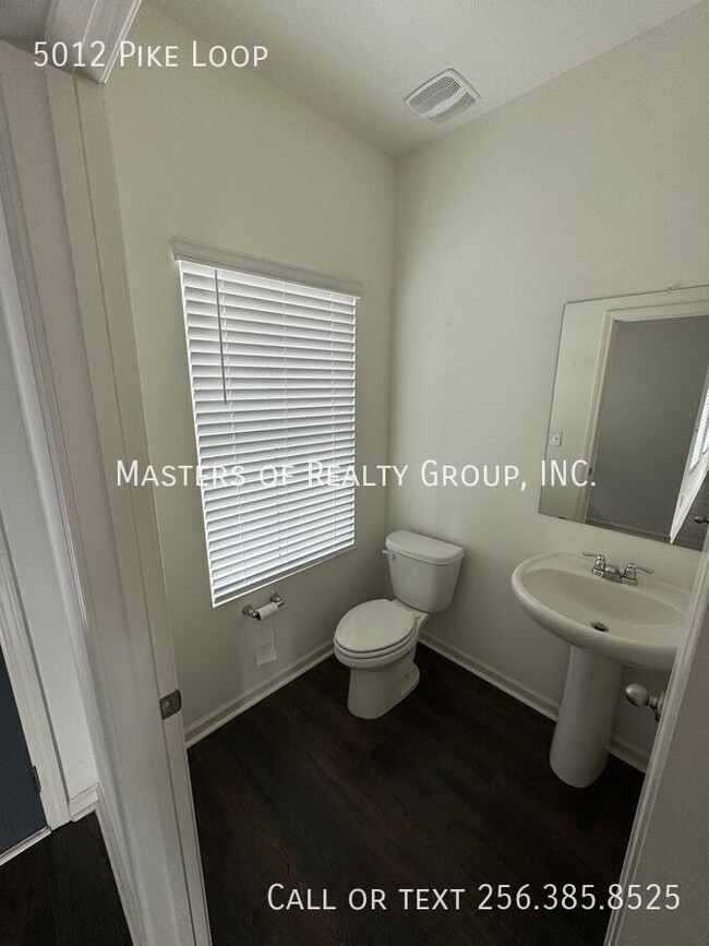 Building Photo - 5012 Pike Lp