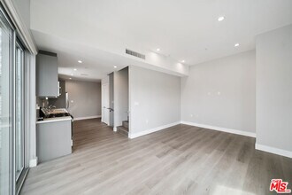 Building Photo - 1223 Hayworth Ave