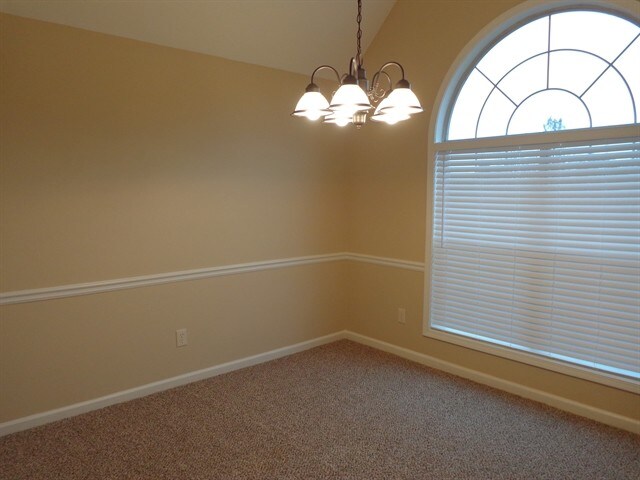 Building Photo - 412 Briarwood Road