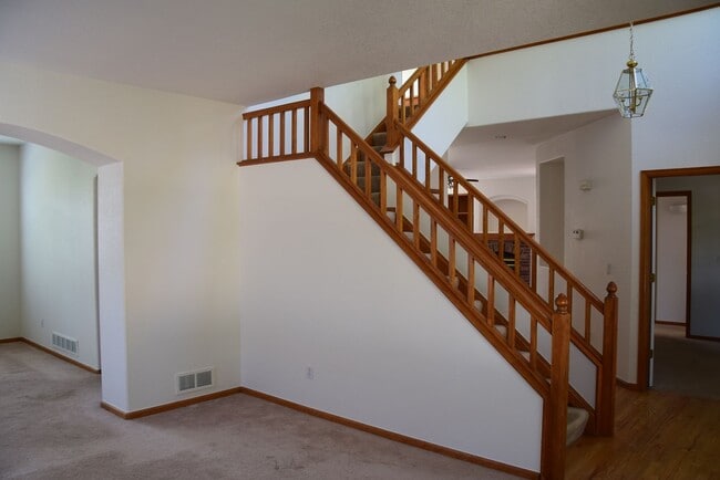 Photo - Beautiful 5 bedroom home w/ 3 car garage in Littleton