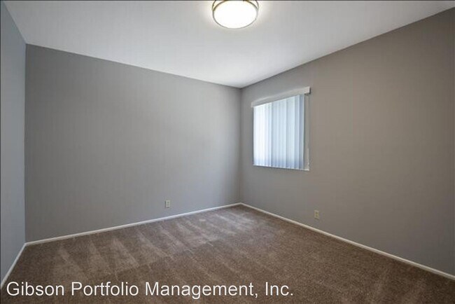 Building Photo - 1370 Warburton Ave