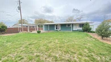 Building Photo - 3255 OR-201