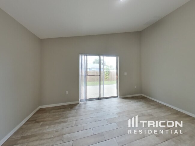 Foto del edificio - 273 Edisto Pl