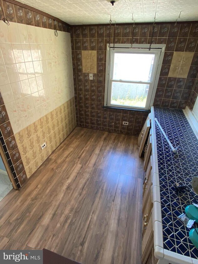 917 S 5th St, Camden, NJ 08103 House Rental in Camden, NJ